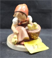3 1/2 INCH GIRL WITH CHICKS # 57/0 HUMMEL