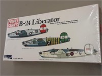 B-24 LIBERATOR  VINTAGE MODEL  (SEALED)