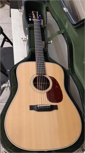 Collings D2H Acoustic Guitar & Case - Note