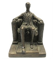 Austin Prod Plaster Lincoln Statue has chip7.5"T