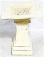Pedestal Birdbath 24x18x18