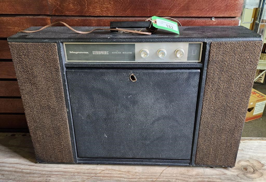 Magnavox stereophonic Record Player UNTESTED AS IS
