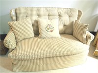 GINGHAM STYLE LOVE SEAT