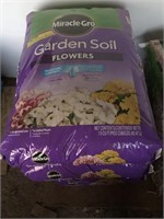 Miracle- Gro Garden Soil For Flowers