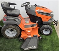 HUSQVARNA GTH 52XLS RIDING LAWN MOWER - RUNS GREAT