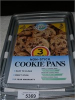 Wilton 3-Piece Non-Stick Cookie Pans NIP