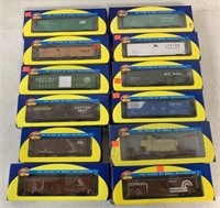 12 Athearn Train Cars