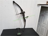 Bear Panther El Compound Bow w/ Jack Pine 5 Quiver