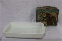 THE MONROES VINTAGE LUNCHBOX AND PYREX PAN