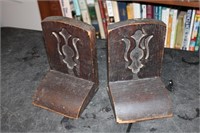 Wood book ends