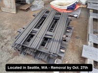 LOT, ASSORTED 28" BED RAILING ON THIS PALLET
