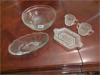 Misc glassware lot w mixing bowl