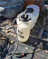 ATV Spray Tank / 2 Gallon Sprayer