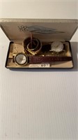 Lifetime mainspring watch set in case with extra