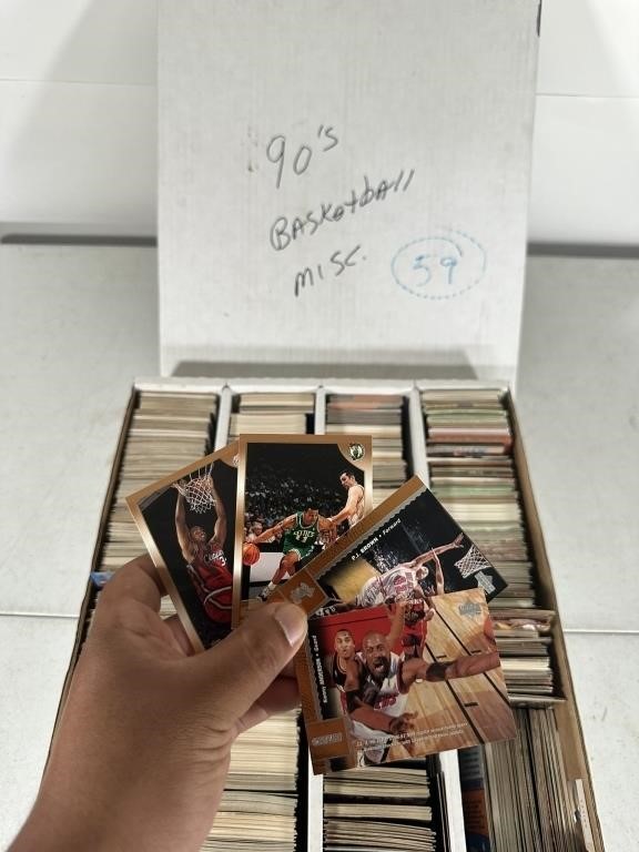 BOX - 90'S BASKETBALL CARDS LOT