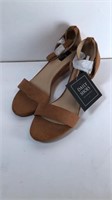 New Daily Shoes Size 9 Sandals