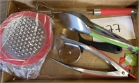 Kitchen utensil lot