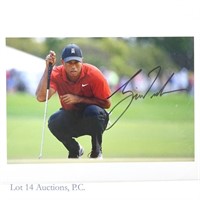 Tiger Woods Signed Sunday Red PGA Golf Photo