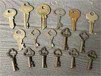 (17) Old Skeleton Keys