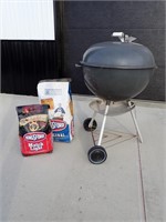 BBQ Webber Grill with 2 Bags of Charcoal