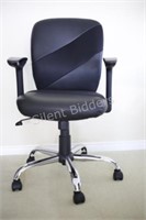 Adjustable Arm Office Chair