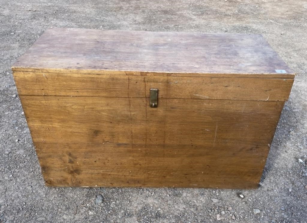 NEAT WOODEN DIVIDED CHEST INSERT 29X12.5X18 ``