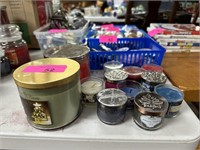 LOT OF BATH & BODY WORKS CANDLES