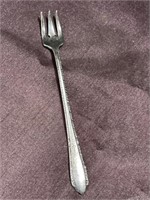 sterling silver serving fork royal crest 16.80g