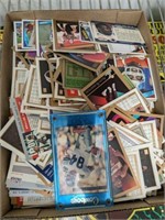 TRAY OF ASSORTED SPORTS CARDS