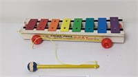 VINTAGE FISHER PRICE PULL - A - TUNE XYLOPHONE