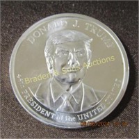 BRILLIANT UNCIRCULATED SILVER ROUND DEPICTING