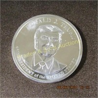 BRILLIANT UNCIRCULATED SILVER ROUND DEPICTING