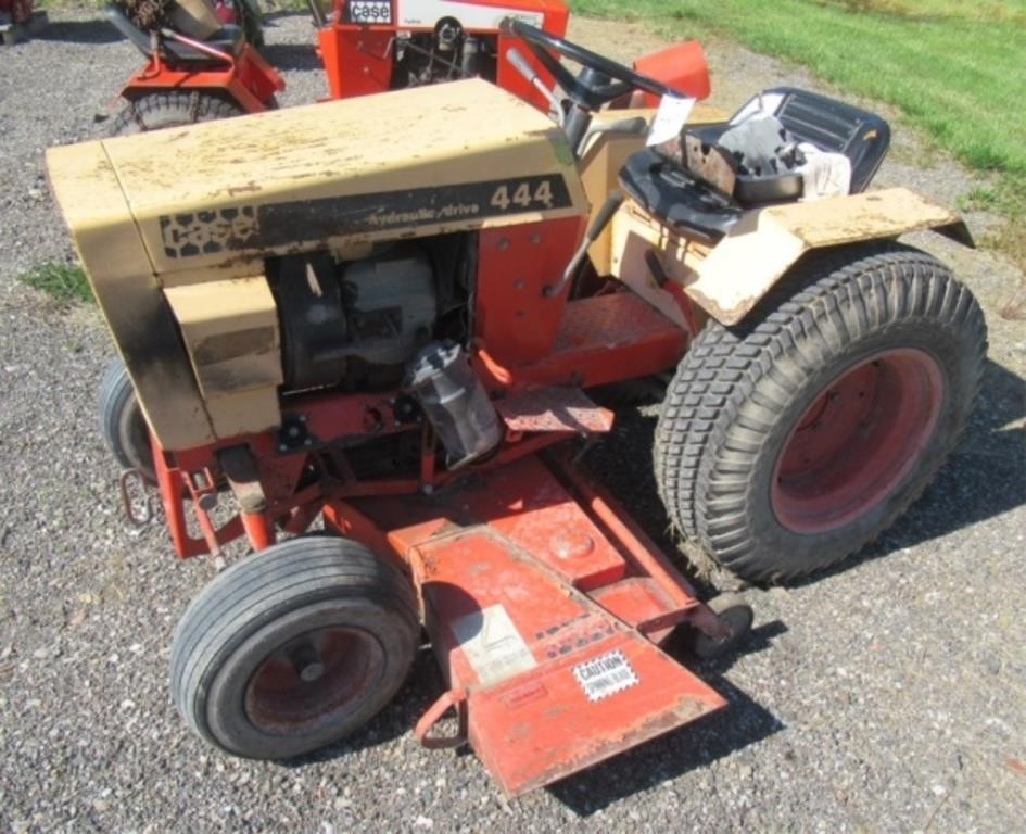 Case 444 hydraulic drive lawn tractor.