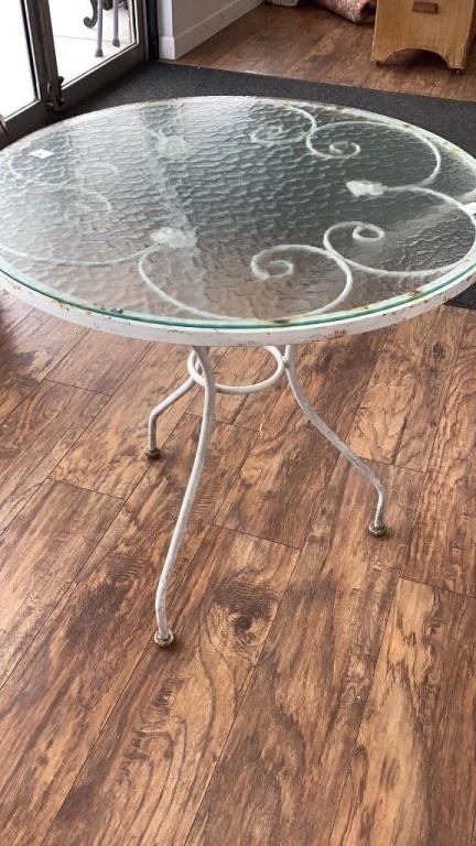 Metal frame outdoor table, removable glass top,