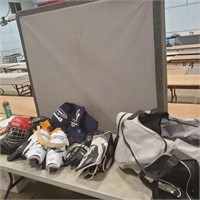 Misc Hockey Equipment w Bag