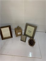 Flat with Nice Picture frames