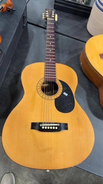 HOHNER HW200 ACCOUSTIC GUITAR