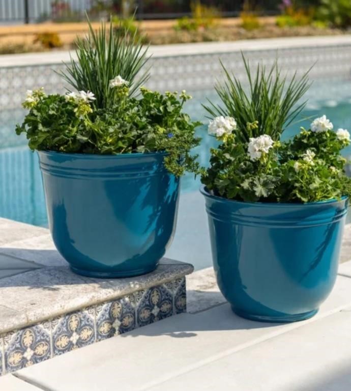 Theo Resin Planters by Trendspot, 2-pack

New