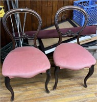 PAIR OF VINTAGE CHAIRS