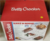 Betty Crocker Bake N Serve Set