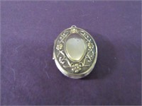 Gold Locket Holds 1 Picture
