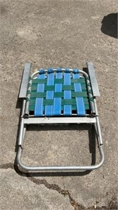 Rocking folding lawn chair