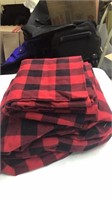 Queen size fitted sheet 2 pillow cases flannel