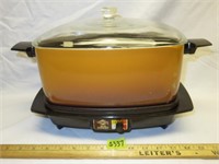 Vtg West Bend 6 Qt Slow Cooker Griddle - Gets hot