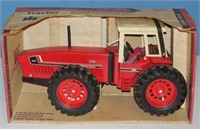 IH 3588 2+2 4WD Tractor