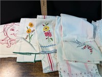 VINTAGE MISCELLANEOUS EMBROIDERY LOT
