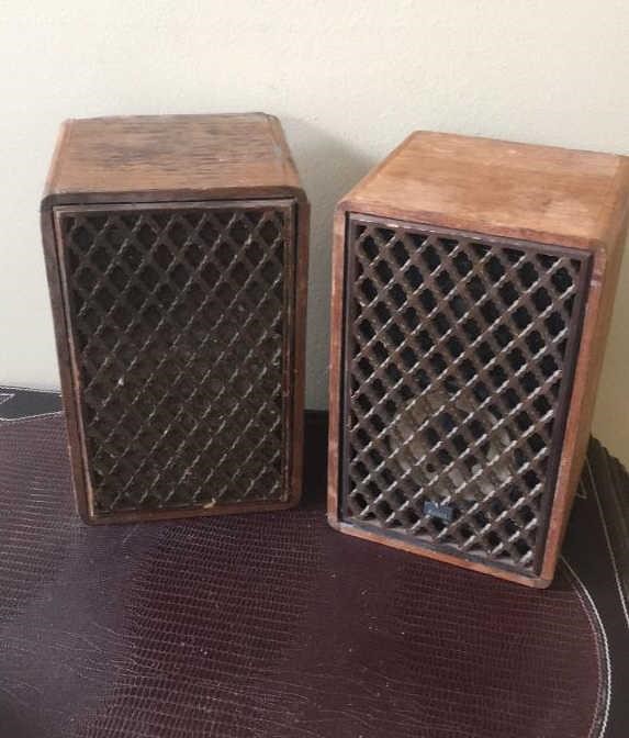 Vintage Sansui SP-M1 Speakers | EstateSaleExperts.com