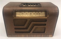 Vintage Philco Vacuum Tube Desk Radio