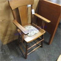 Small youth high chair, no tray