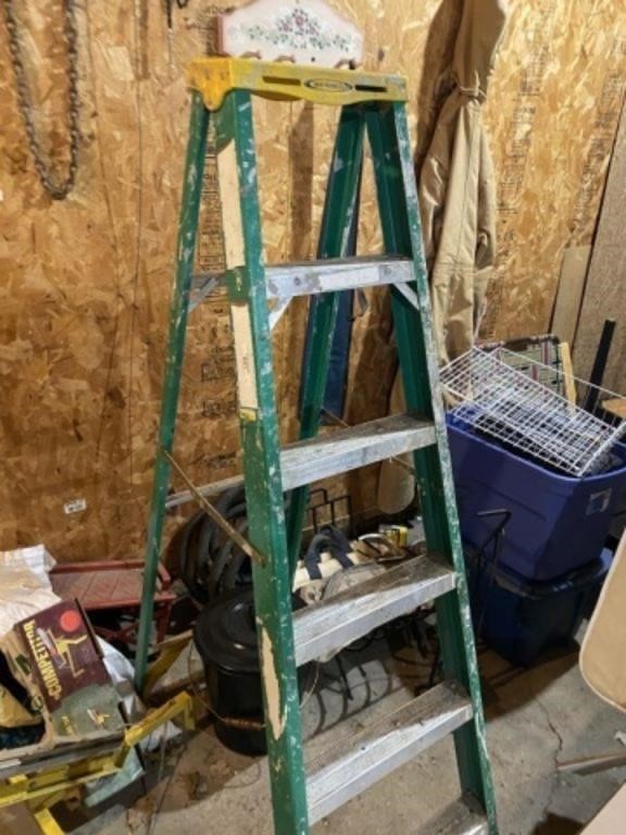 Werner 5' Fiberglass Step Ladder